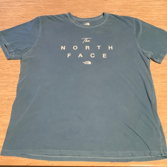The North Face - script and print graphic s/s NWOT - Size X-Large - Picture 1 of 3